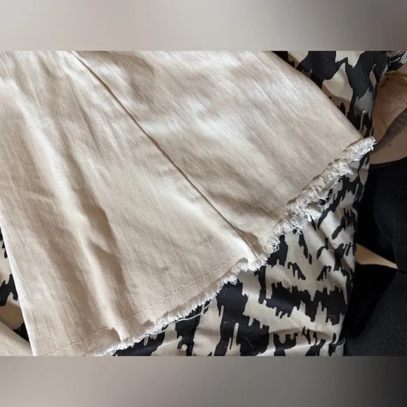 Bell bottoms - Picture 5 of 6